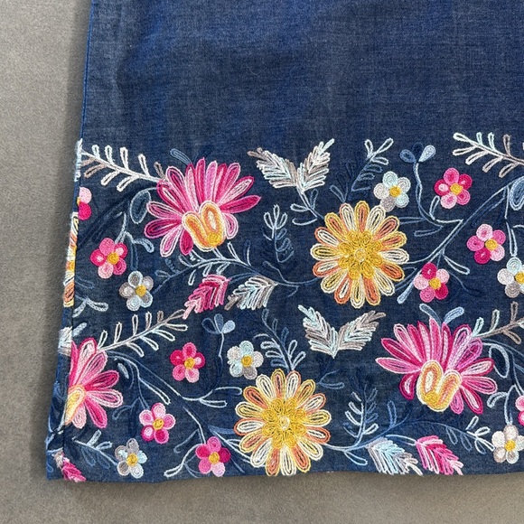 Size M - Picture 2 of 3